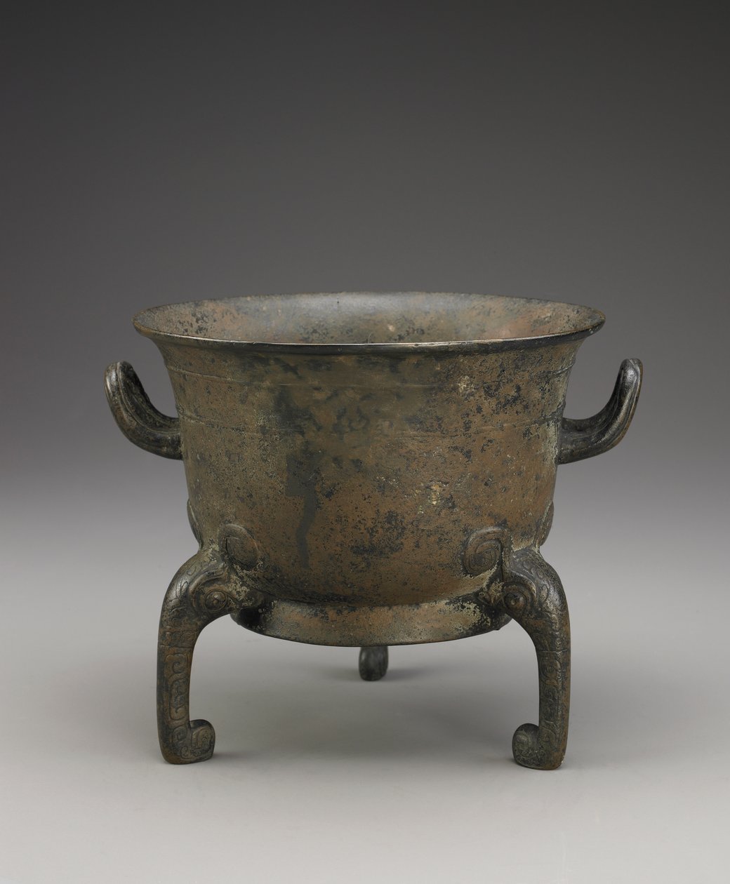 祭祀用的食物器皿（余），约公元前1000-900年（青铜）。 作者 西周中文学校