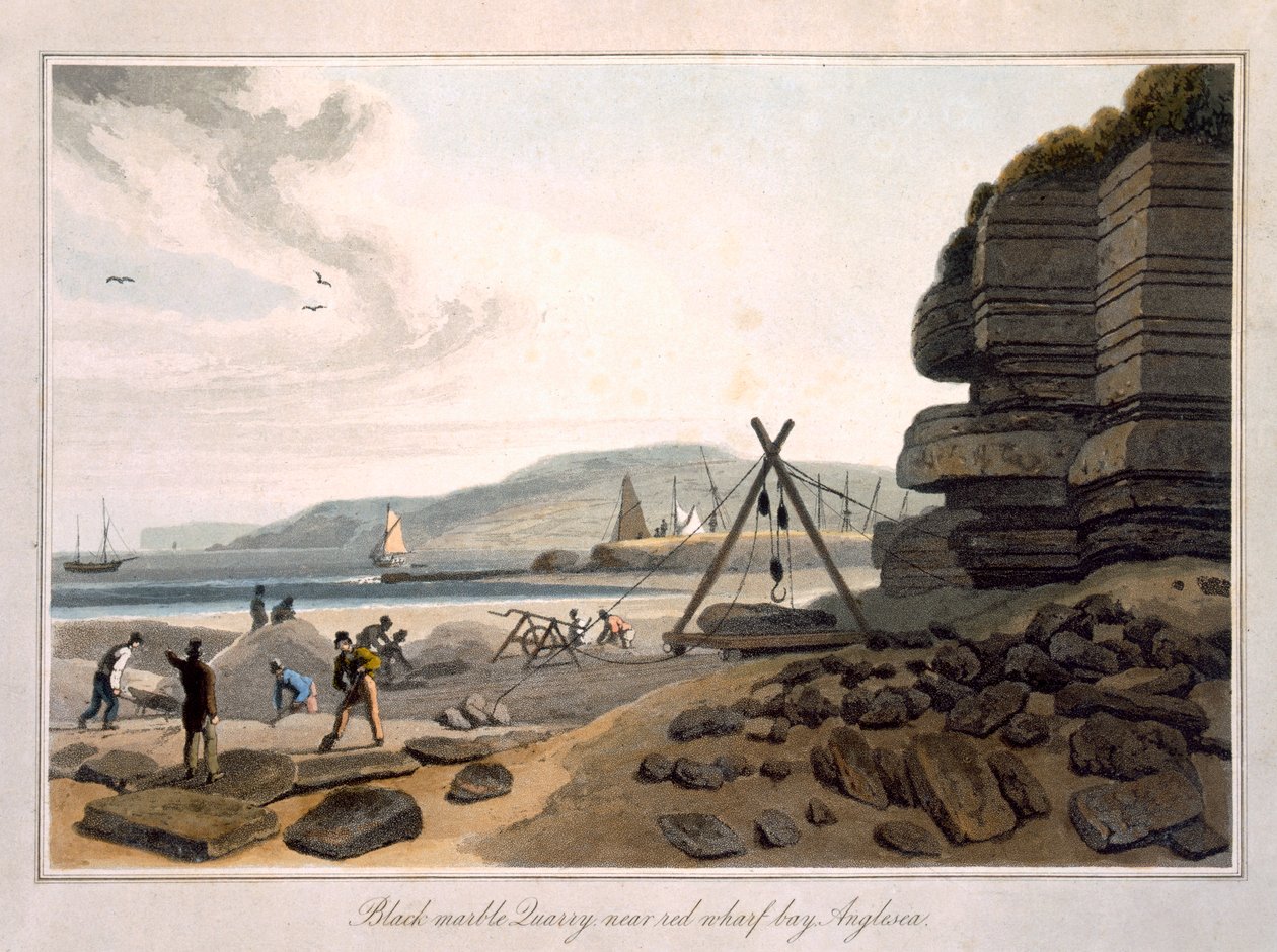 英国1814年至1825年之间“英国各地的航行”中的安格尔西红色码头湾附近的黑色大理石采石场，1815年出版 作者 威廉·丹尼尔