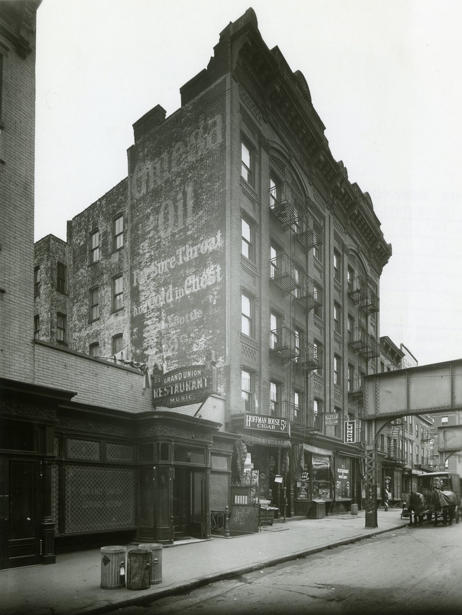 1807-1813 Park Avenue，124-125th Streets，1915 作者 威廉·戴维斯·哈斯勒