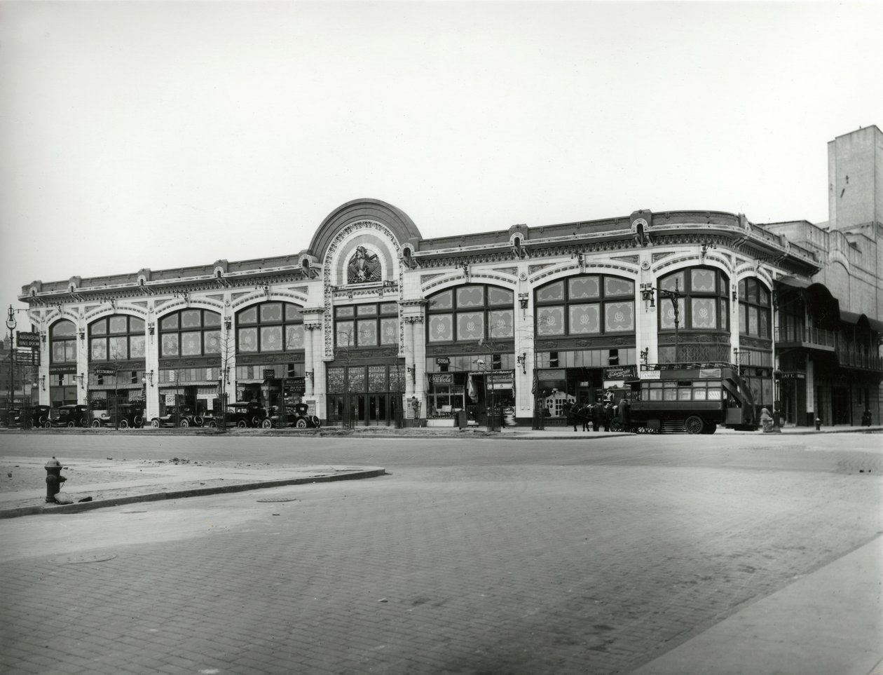 Audubon宴会厅，第165街和百老汇，c.1910-21 作者 威廉·戴维斯·哈斯勒