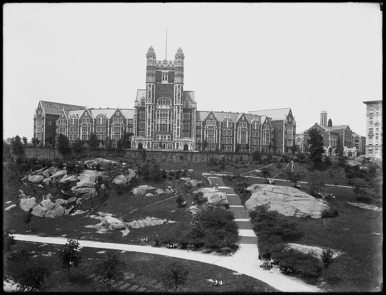 1914年7月13日，纽约城市学院校园，纽约市圣尼古拉斯大街 作者 威廉·戴维斯·哈斯勒