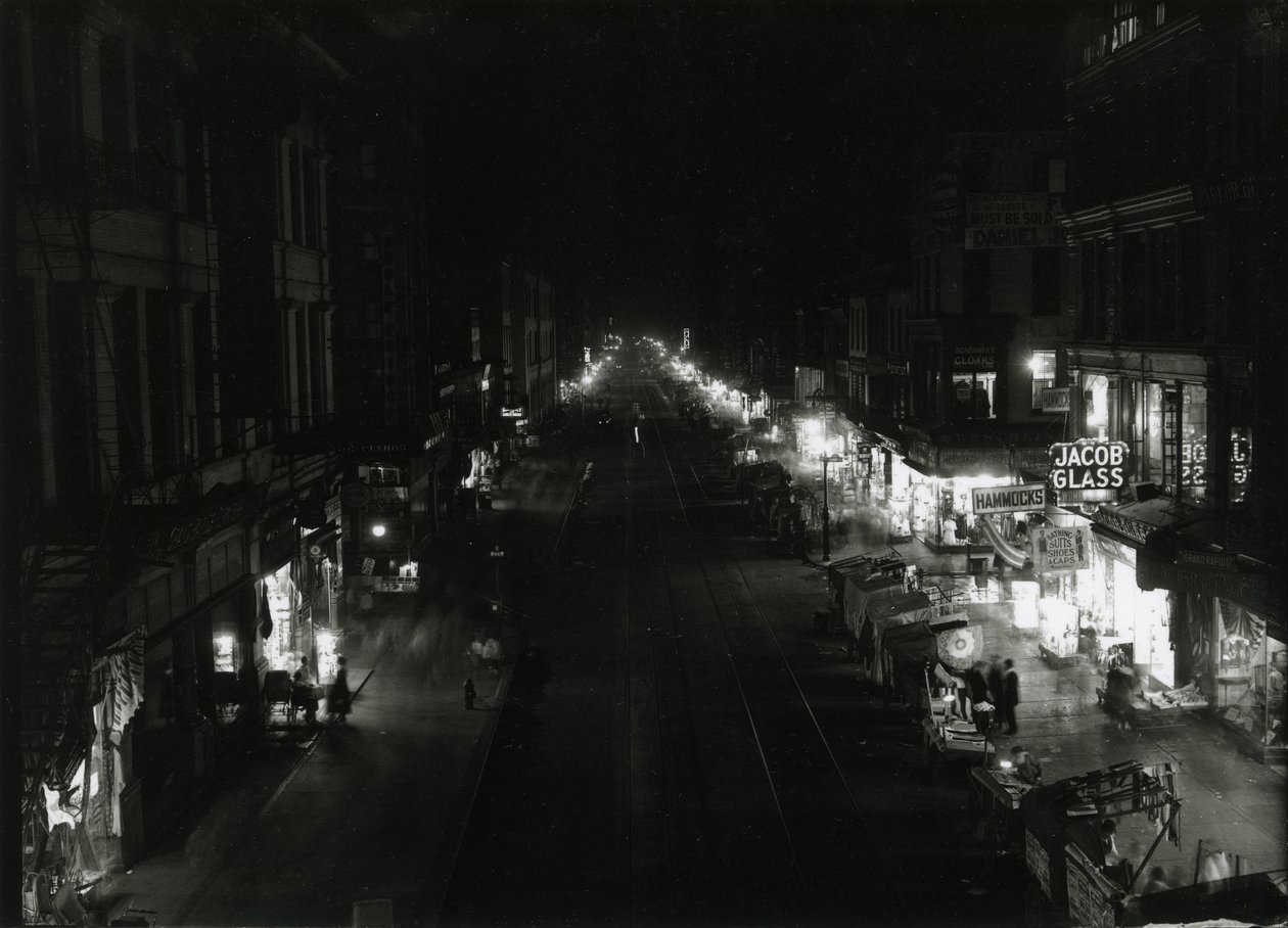1917年纽约市乌节街的大街夜景 作者 威廉·戴维斯·哈斯勒