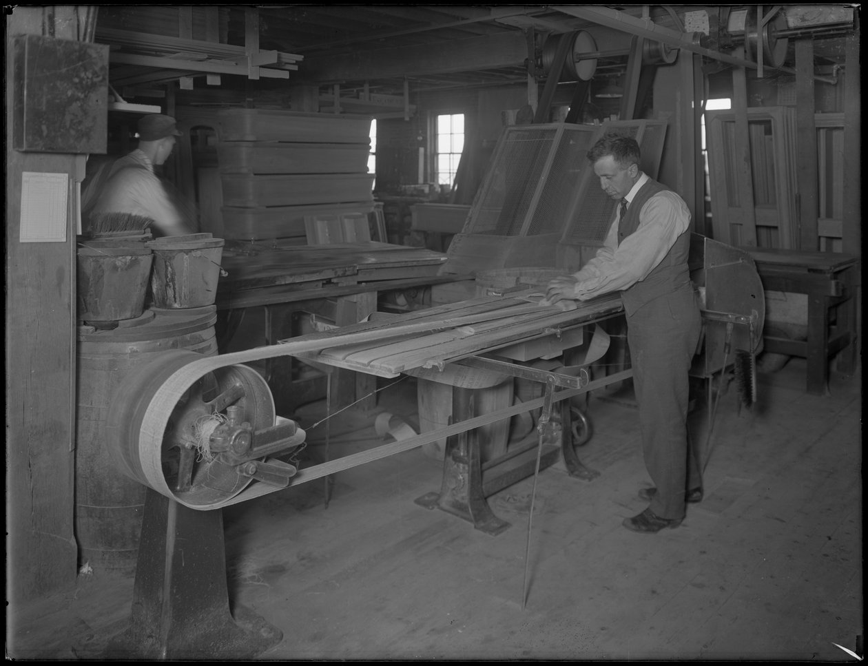 用于木制棺材的打磨成型品，1916年4月3日，纽约州奥奈达市 作者 威廉·戴维斯·哈斯勒