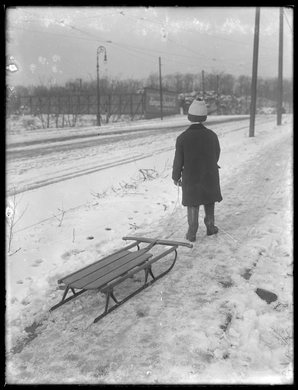 威廉格雷哈斯勒和他的新雪橇，c.1912 作者 威廉·戴维斯·哈斯勒