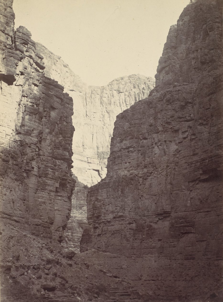 石灰岩墙，卡纳布洗，科罗拉多河，1872年。 作者 威廉·贝尔