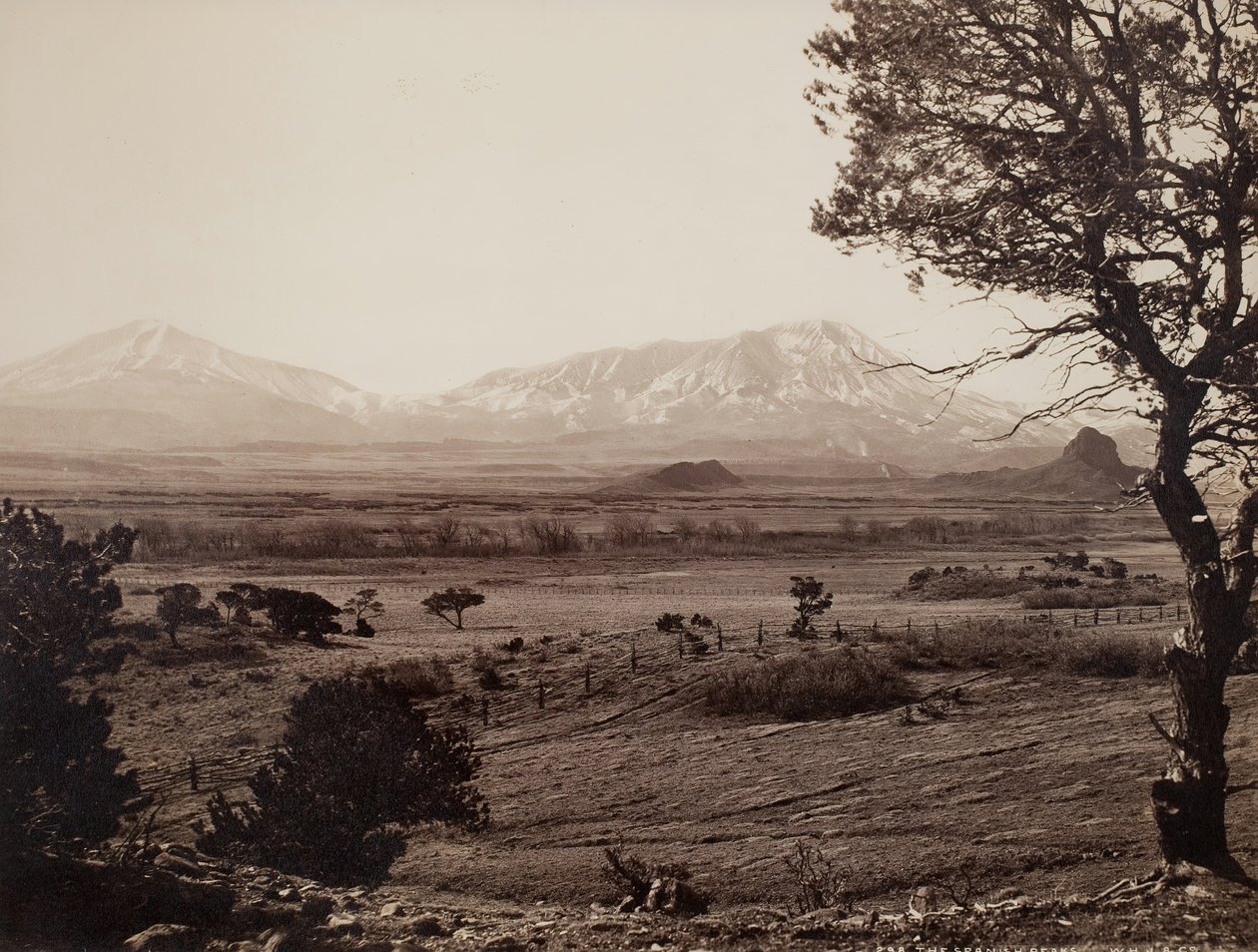西班牙山峰，约1871年。 作者 威廉·H·杰克逊