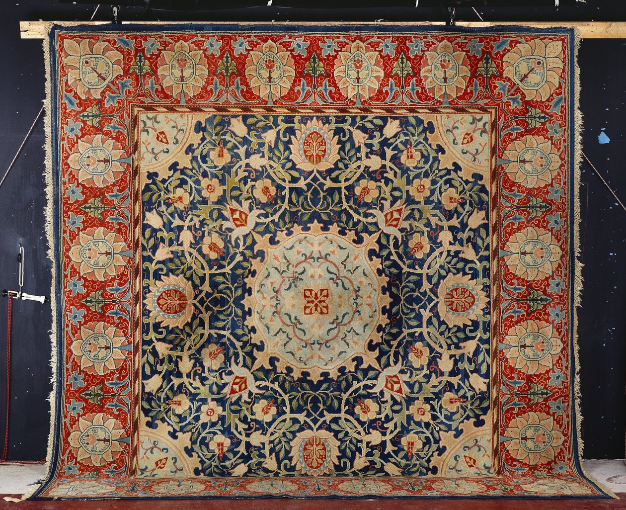 莫里斯公司（Morris＆Co.），罕见的“天鹅屋”哈默史密斯手工打结地毯，约1890年 作者 威廉·莫里斯