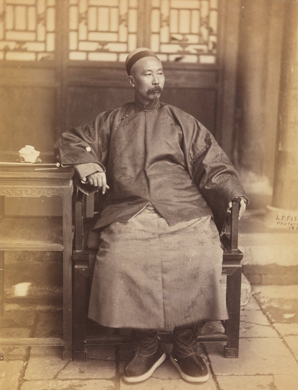 远东：月刊，有照片说明，1870年代。 作者 威廉·托马斯·桑德斯