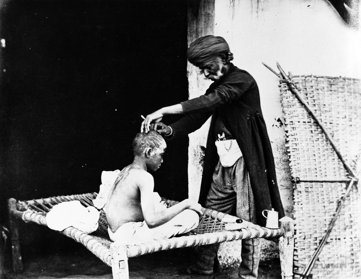 理发师，1870年代 作者 威洛比华莱士胡珀