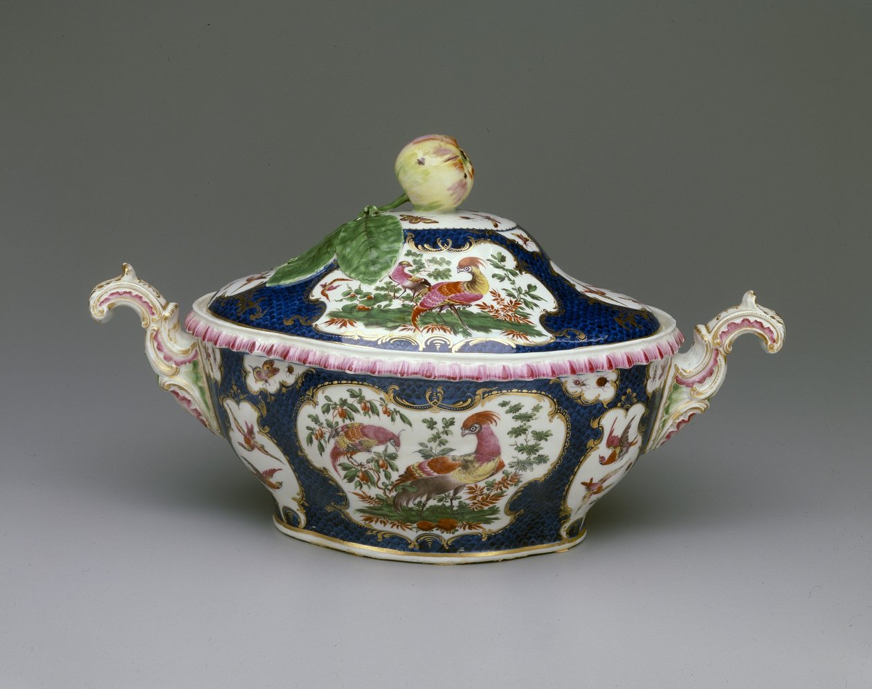 Tureen，约1780年 作者 伍斯特瓷器厂