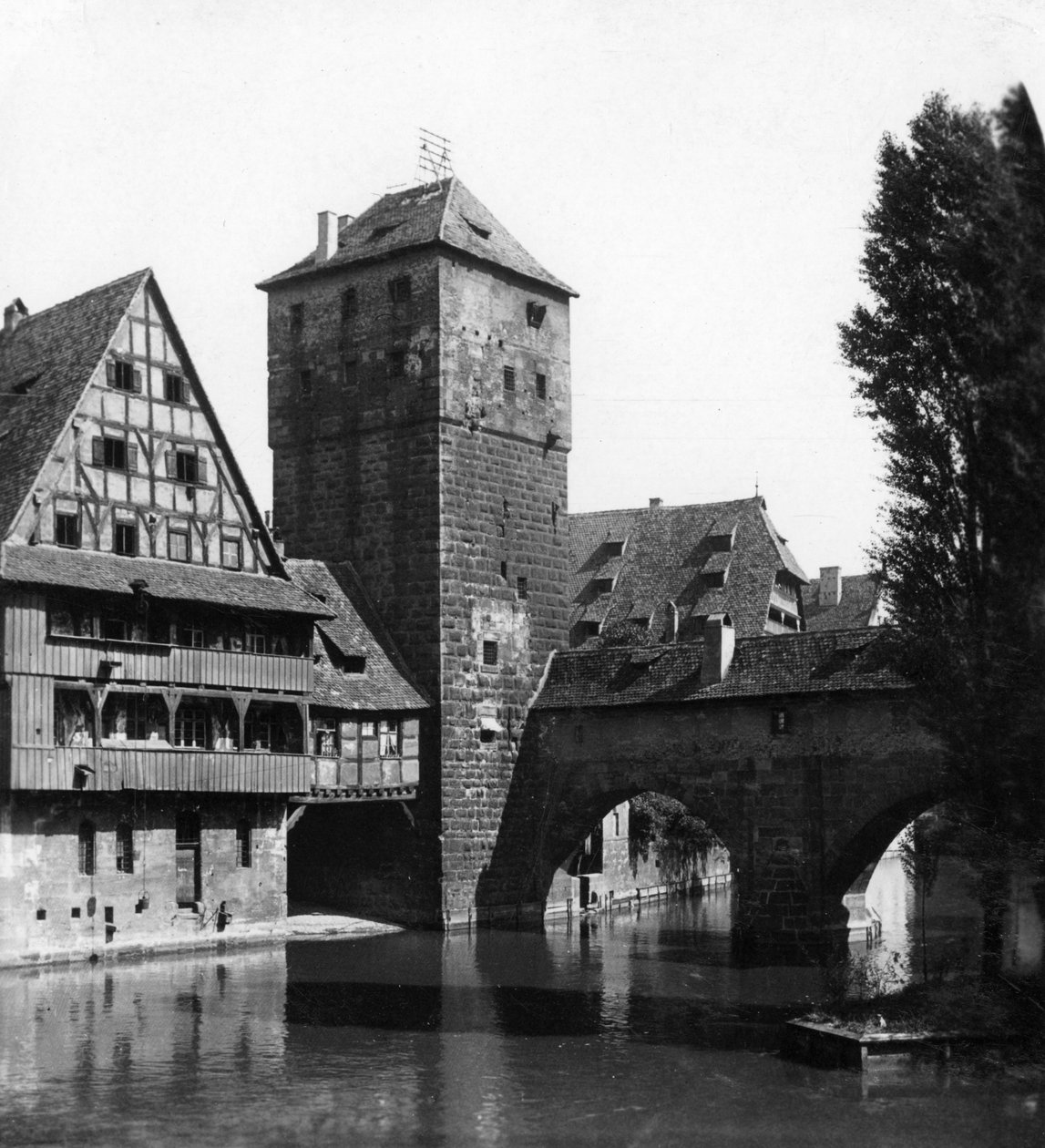 Henkersteg Hangmans桥，纽伦堡，巴伐利亚，德国，c1900年代。 作者 沃思和儿子