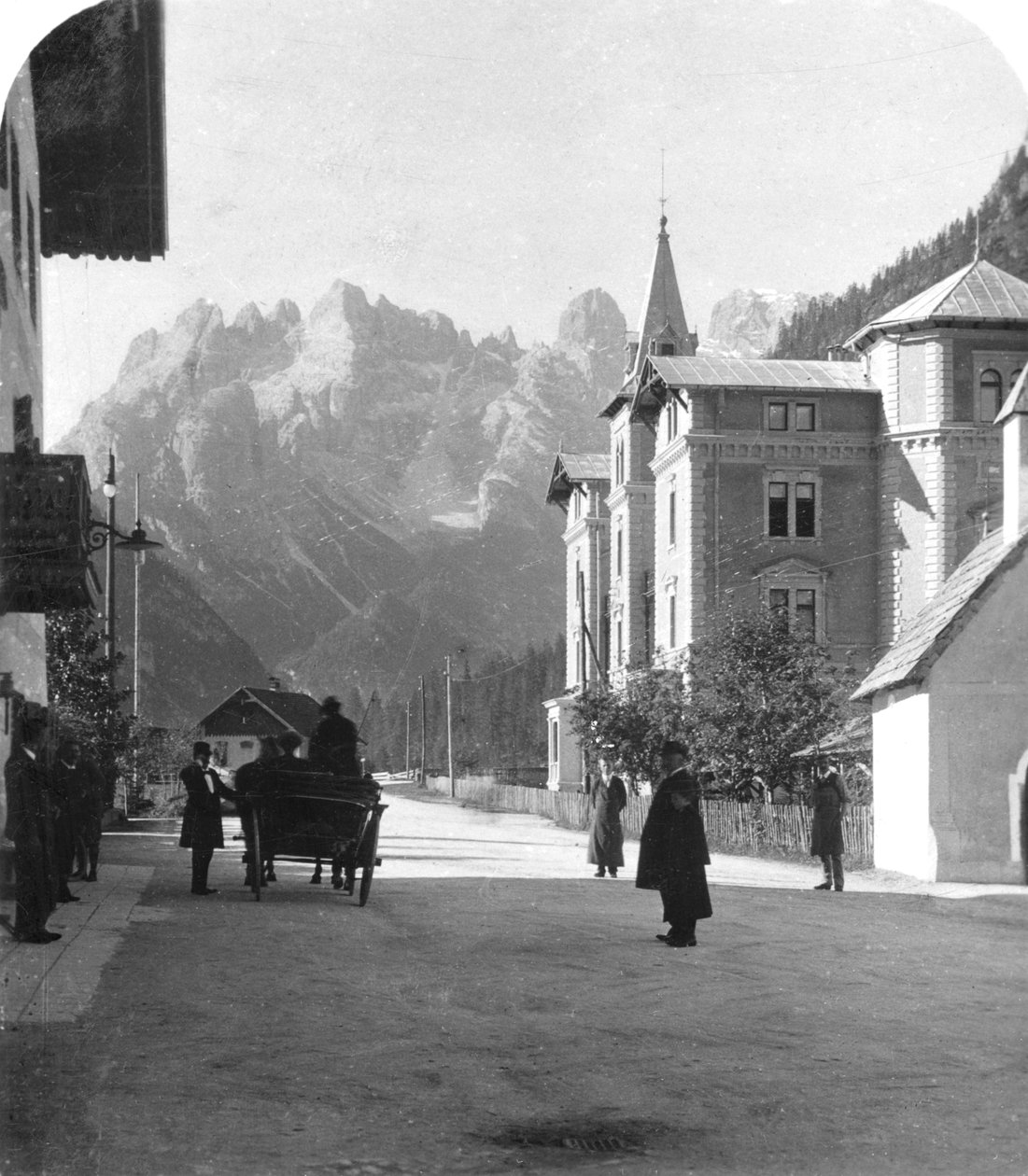 兰德罗（Landro）和蒙特克里斯塔洛（Monti Cristallo），蒂罗尔，意大利，大约在1900年代。 作者 沃思和儿子