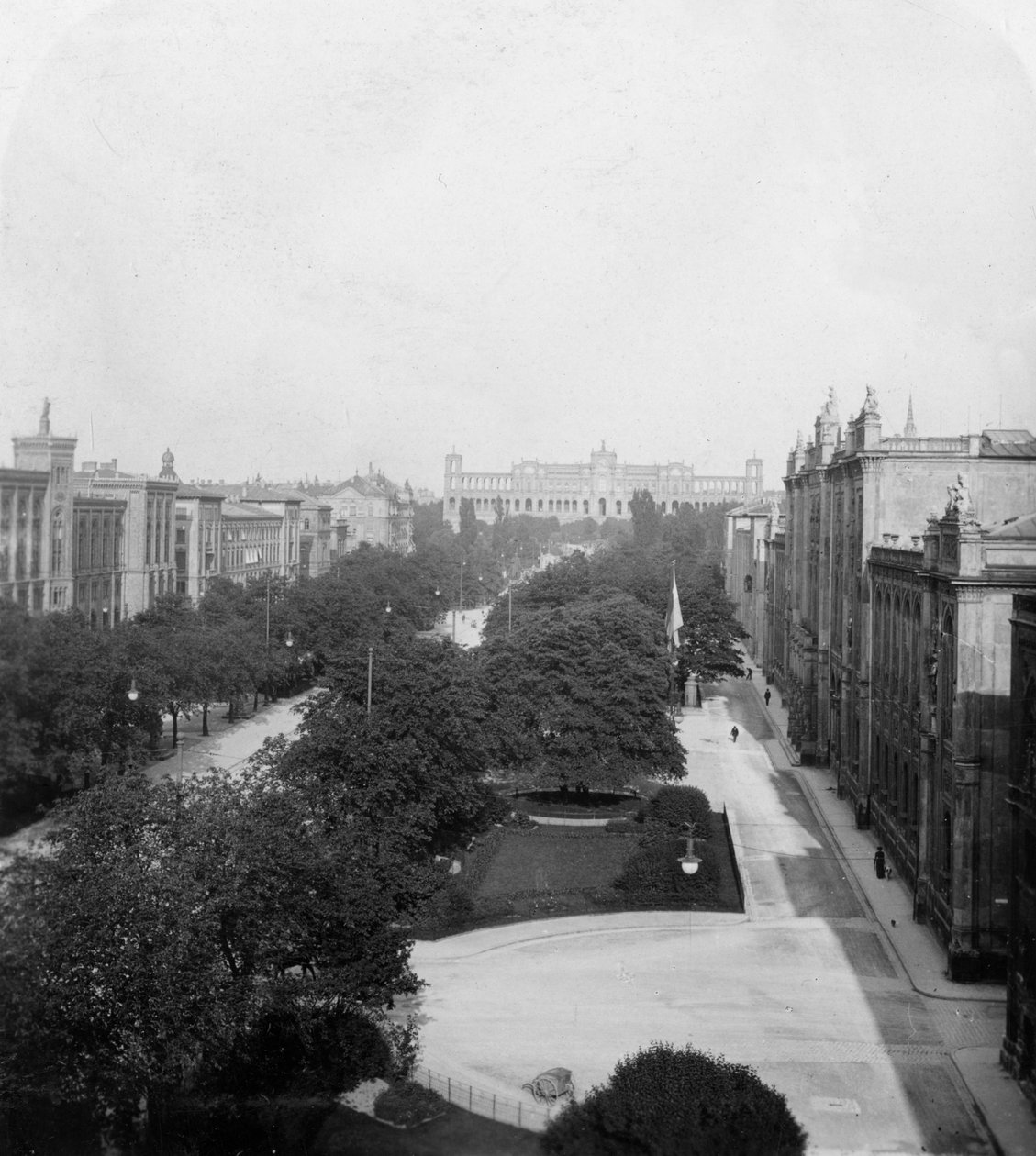 马克西米利安大街（Maximilianstrasse），慕尼黑，德国，c1900年代。 作者 沃思和儿子