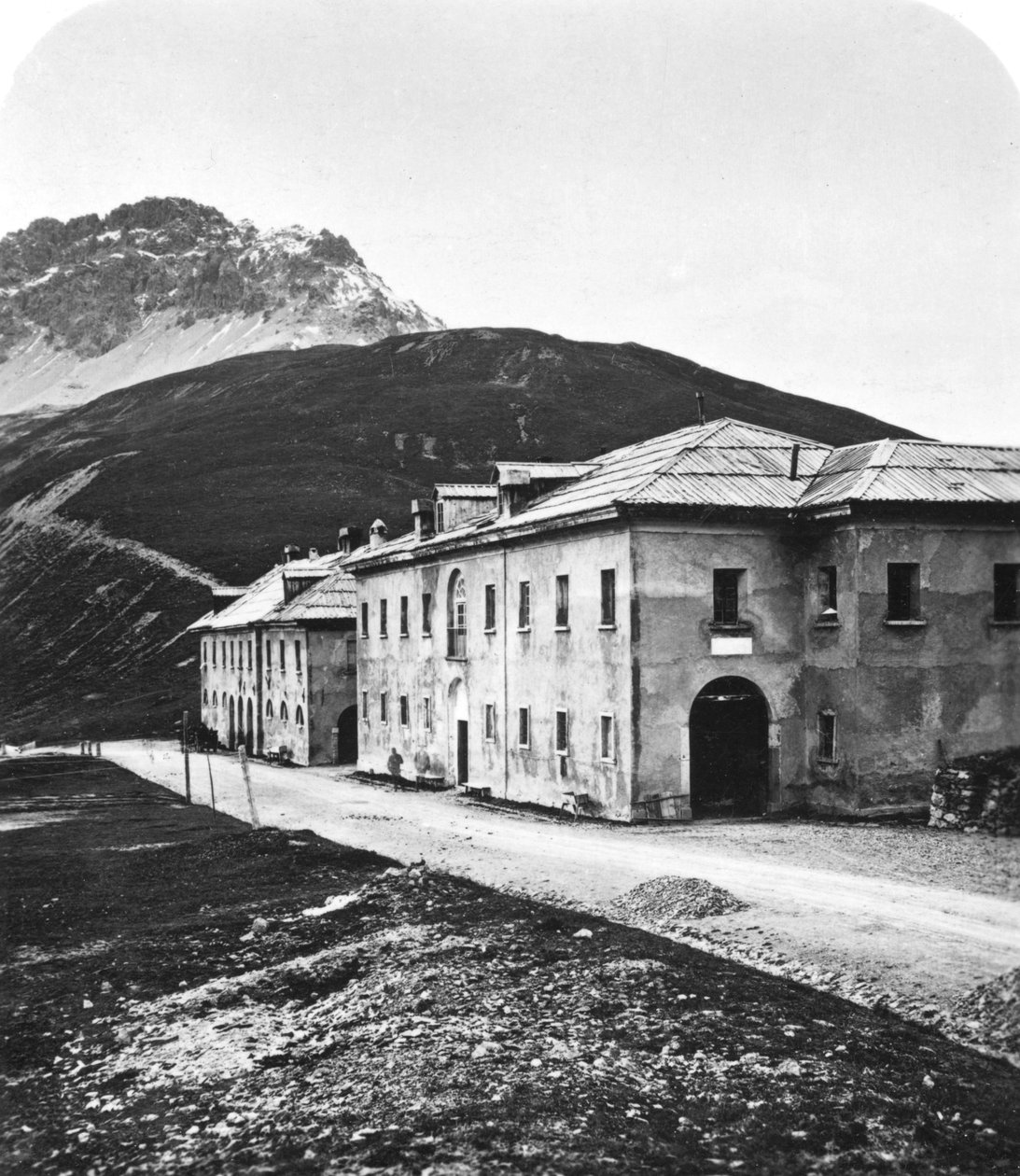 圣玛丽亚（Santa Maria），登上蒂罗尔（Ultrarail）山口，蒂罗尔，摄于1900年代。 作者 沃思和儿子