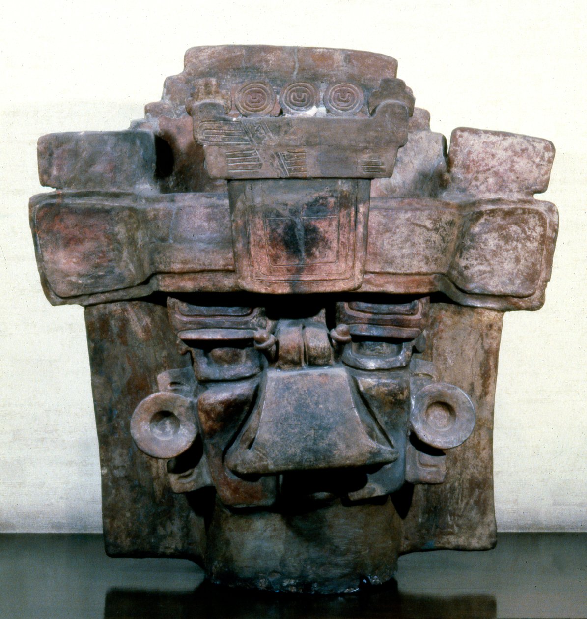 阿尔班山的葬礼瓮，公元100  -  200年（陶瓷） 作者 Zapotec