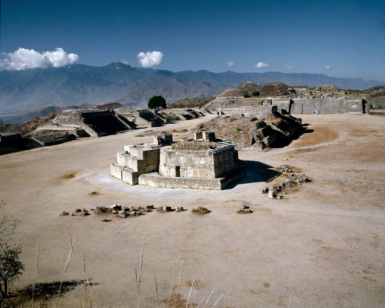 南部地区景观 作者 Zapotec Zapotec