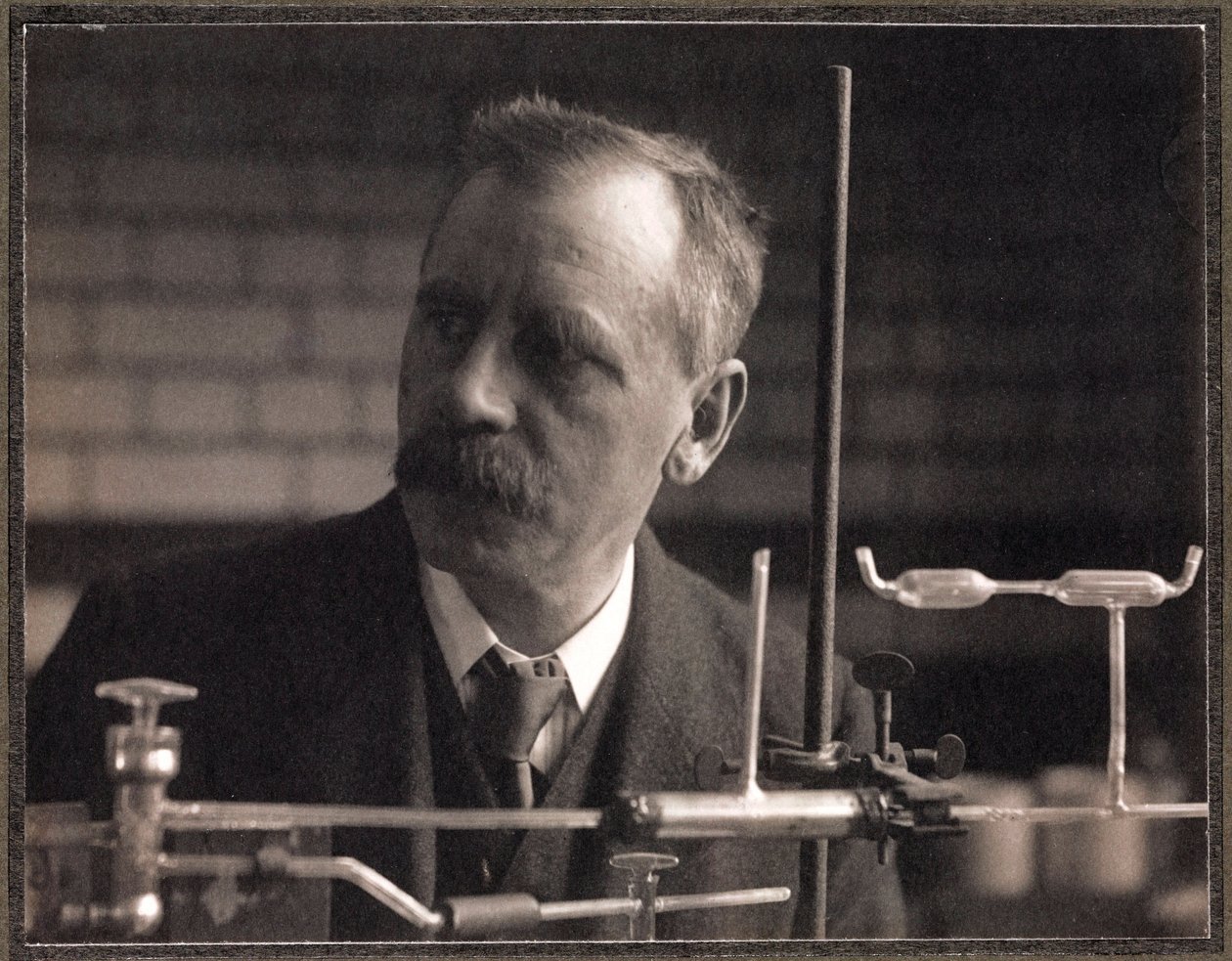 Herbert Brereton Baker，英国化学家 作者 费迪南德·乔治·沃尔德米勒