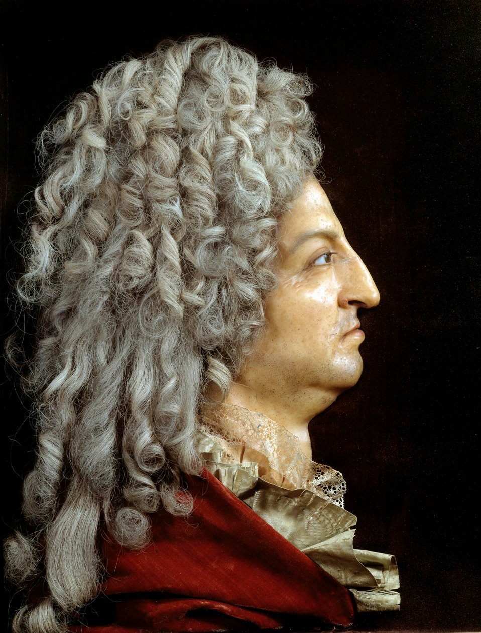Portrait of King Louis XIV (1638-1715). Wax and textile by Antoine Benoist dit du Cercle (1632-1717). Around 1705. Sun 0,52x0,42 m Versailles, musee du chateau 作者 或Benoit du Cercle Antoine Benoist