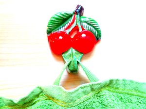樱桃厨房挂钩复古夏日花园 作者 玛蒂娜·柯尼兹基（Martina Konitzky）