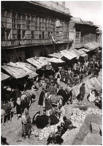 伊拉克巴士拉阿沙尔的谢赫·加沙尔市场，1925年。 作者 凯里姆