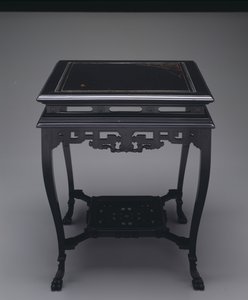 桌子，约1880年（木材和镶嵌物） 作者 A. and H. Lejambre