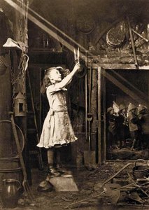 Girl cutting a Sunbeam 作者 亚当·迪斯顿