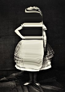 女孩，2020（混合媒体） 作者 亚历克斯·卡明克