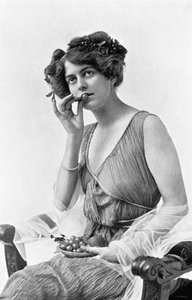 艾琳·沃伦（Irene Warren），1908-1909年。