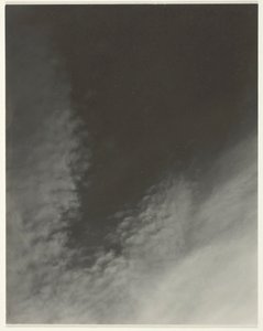 等价物，来自Set E Print 3，1923年。 作者 阿尔弗雷德·斯蒂格利茨