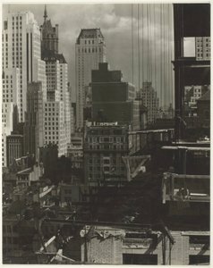 从我在一个美国地方的窗户看，北方，1931年。