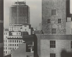 从我在美国一个地方的窗口看，西南地区，1932年。 作者 阿尔弗雷德·斯蒂格利茨