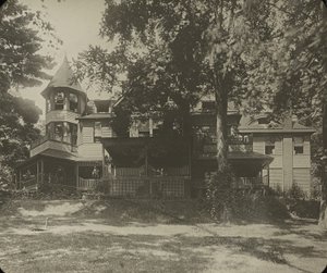Oaklawn House，（东区） 作者 阿尔弗雷德·斯蒂格利茨