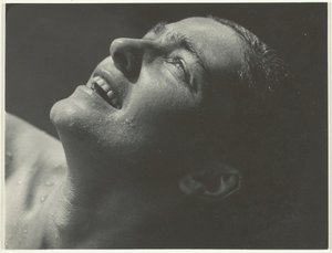 丽贝卡-萨尔斯伯里-斯特兰德，1922年。 作者 阿尔弗雷德·斯蒂格利茨