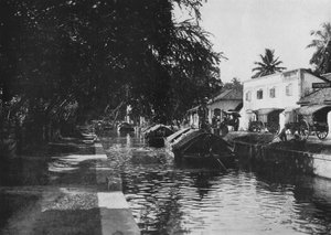 尼甘布运河（Negombo Canal），展示帕达船（Padda Boats），c1890，1910年 作者 阿尔弗雷德·威廉·阿曼杜斯板
