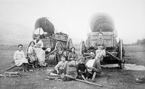 美国先锋家庭，约1870年（黑白照片）。 作者 美国摄影师