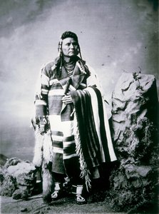 约瑟夫酋长（1840-1904）约1880年（黑白照片）。 作者 美国摄影师