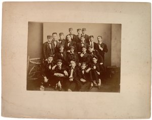 Hagers Class 61 in 19，c.1870（sepia photo） 作者 美国摄影师