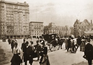 1896年，在纽约市广场酒店门前 作者 美国摄影师