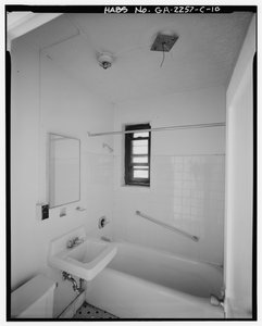 佐治亚州富尔顿县亚特兰大市Techwood Homes，1号楼，575-579 Techwood Drive（黑白照片）。 作者 美国摄影师