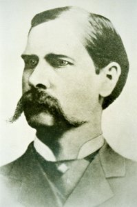 怀特-厄普（1848-1929）约1886年（黑白照片）。 作者 美国摄影师