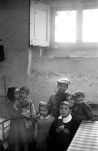 克罗托内 - 地下室里的孩子们、 作者 