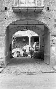 大麻加工，工作中的早餐 作者 