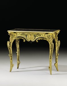 路易十四局平台，约1700年（ormolu，to，乌木，黄铜和蓝染色号角）