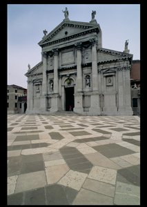 教堂的正面，建于1564-80年，正面于1607-11年完成 作者 安德里亚·帕拉迪奥（Andrea Palladio）