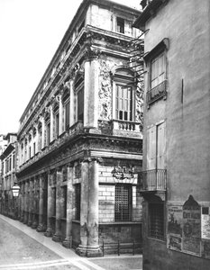 Palazzo Porto-Barbarano，建于1570-75 作者 安德里亚·帕拉迪奥（Andrea Palladio）