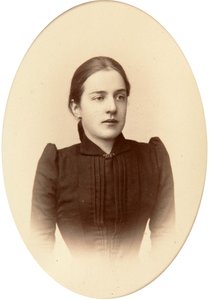 亚历山德拉·特鲁古（Alexandra Treugut），c1888-c1892