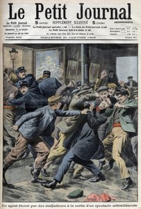 A policeman injured during antimilitarist show in Aubervilliers, frontpage of newspaper Petiter Journal january 31 作者 匿名匿名