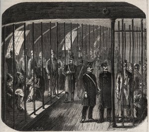根据1851年12月8日的法令，从土伦到卡宴（圭亚那）的船队中，部队抵达。皮埃尔-扎科内（1817-1895年）在《从创建到现在的包袋历史》（1877年）中的雕刻（Colonia Penale - Penal Co. 作者 匿名匿名