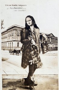 Detournee representation of “The Mona Lisa” by Leonard de Vinci (Leonardo da Vinci) (1452-1519): Mona Lisa (Monna Lisa) represented in a plaid skirt traveling around the world. Comedy postcard edited at the time of the theft of the work by Vincenzo Peruggi 作者 匿名匿名