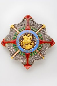 Kingdom of the Two Sicilies - Royal House of the Two Sicilies: plate of the Order of Saint George of the Reunion - Model for the Grand Master - beginning of the 19th century - Gold, silver, marcasite and emals - D 8.5 cm; weight 80 g - Private collection 作者 匿名匿名